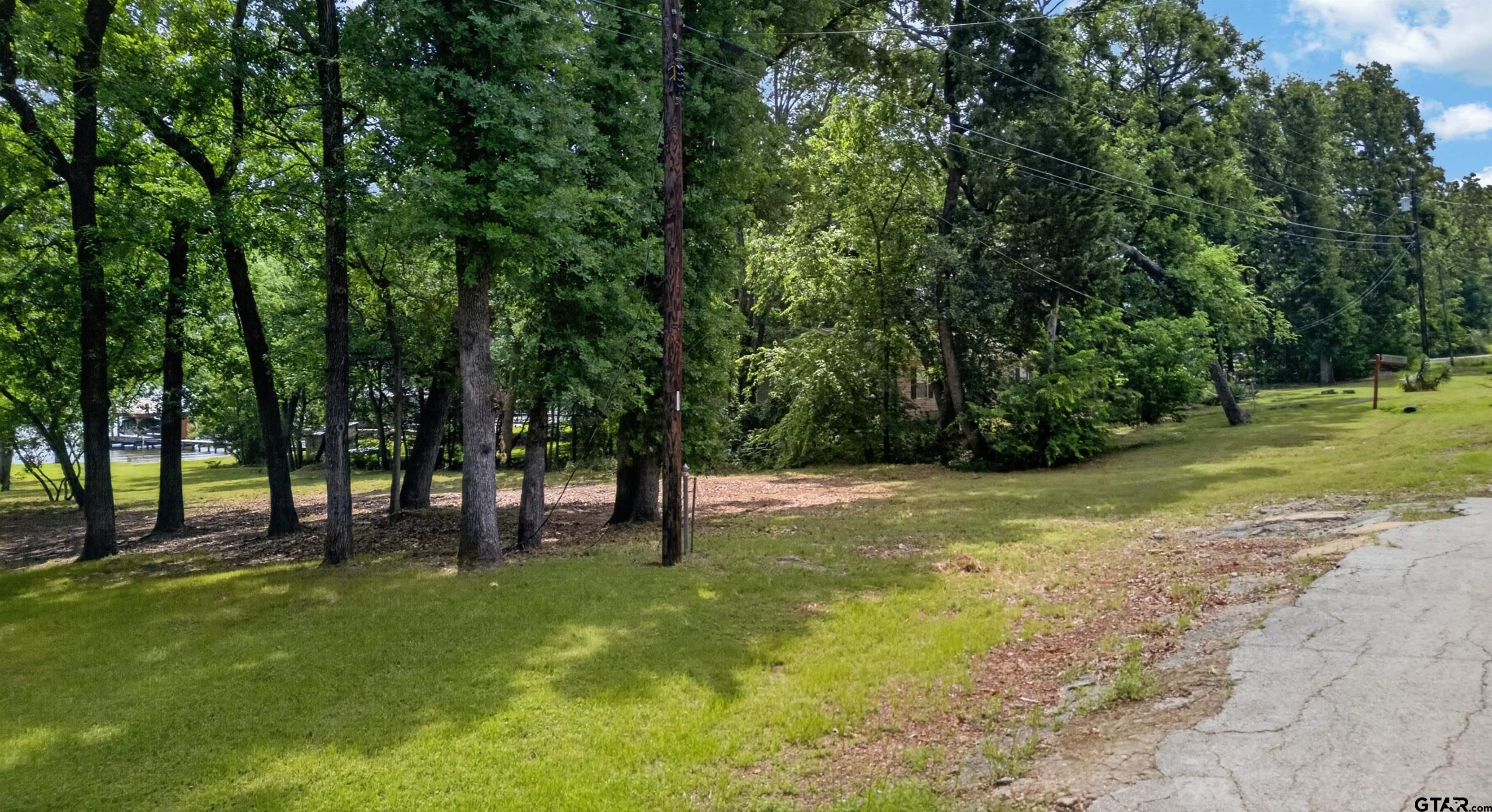 22693 Creekwood Dr