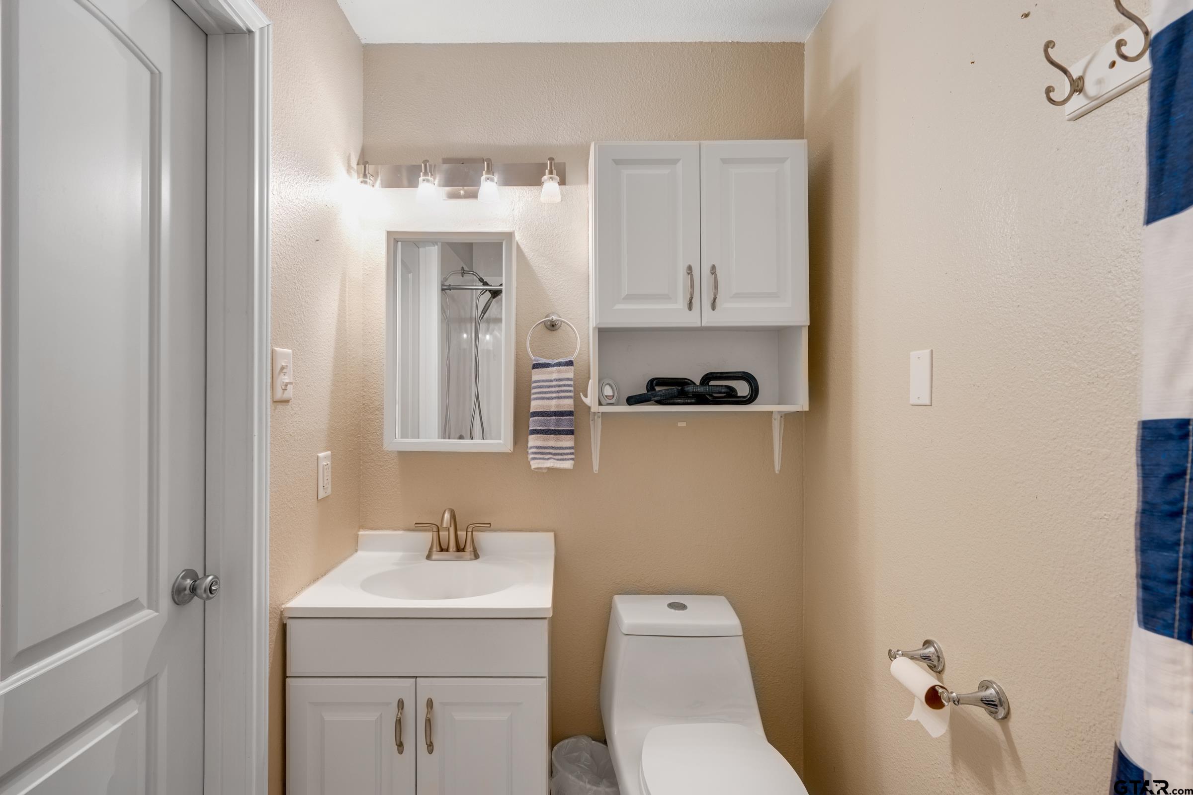 23340 Three Points Dr