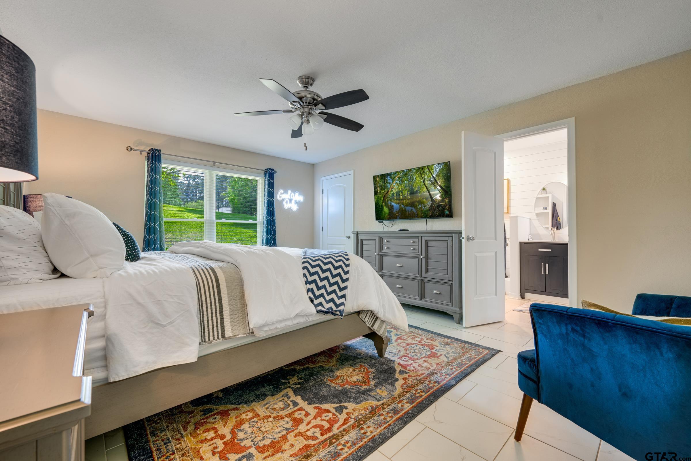 23340 Three Points Dr