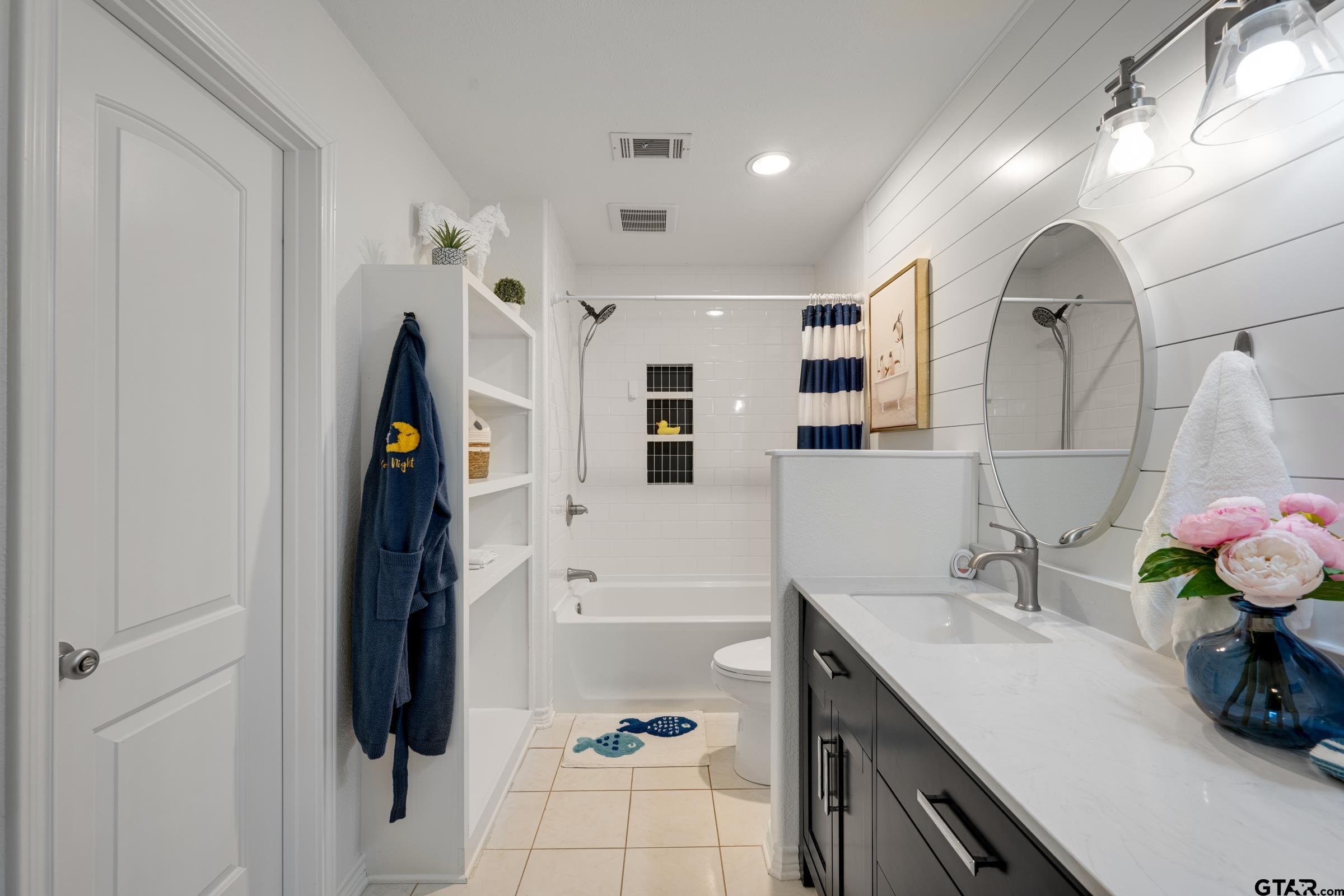 23340 Three Points Dr