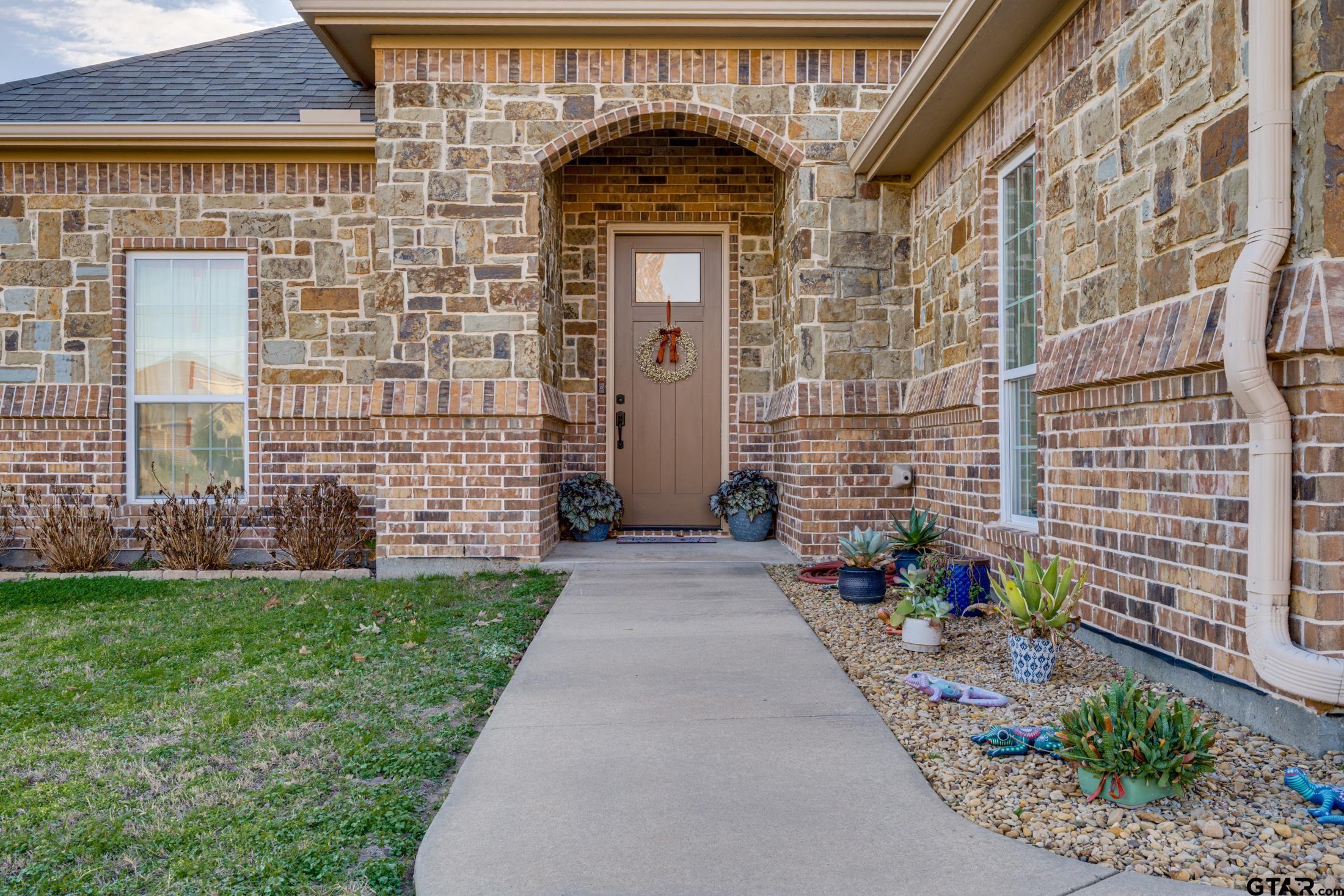 1202 Rock Creek Dr