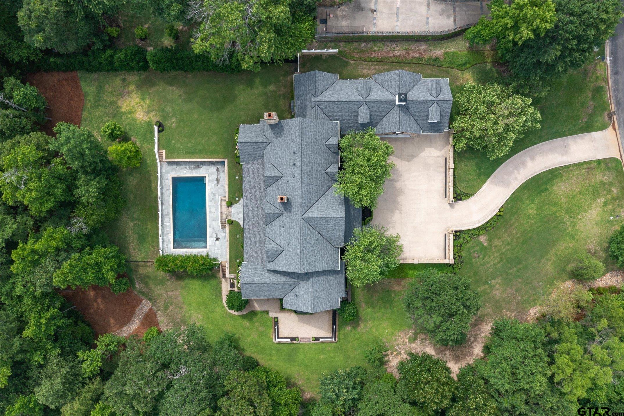 1920 Stonegate Blvd