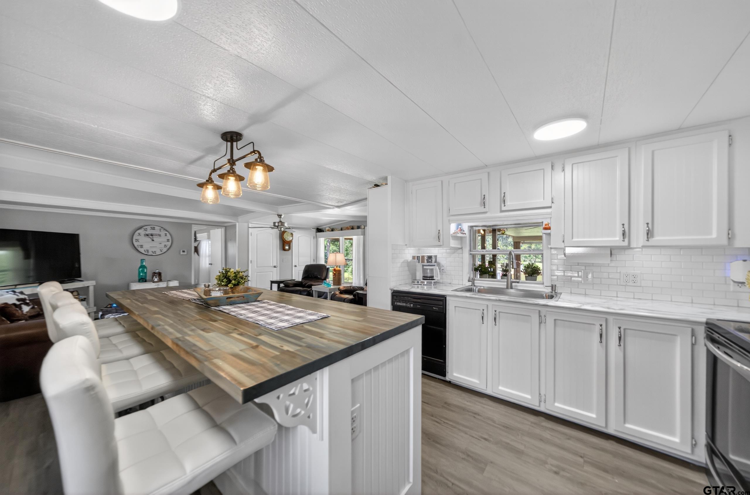 7320 Panorama Dr