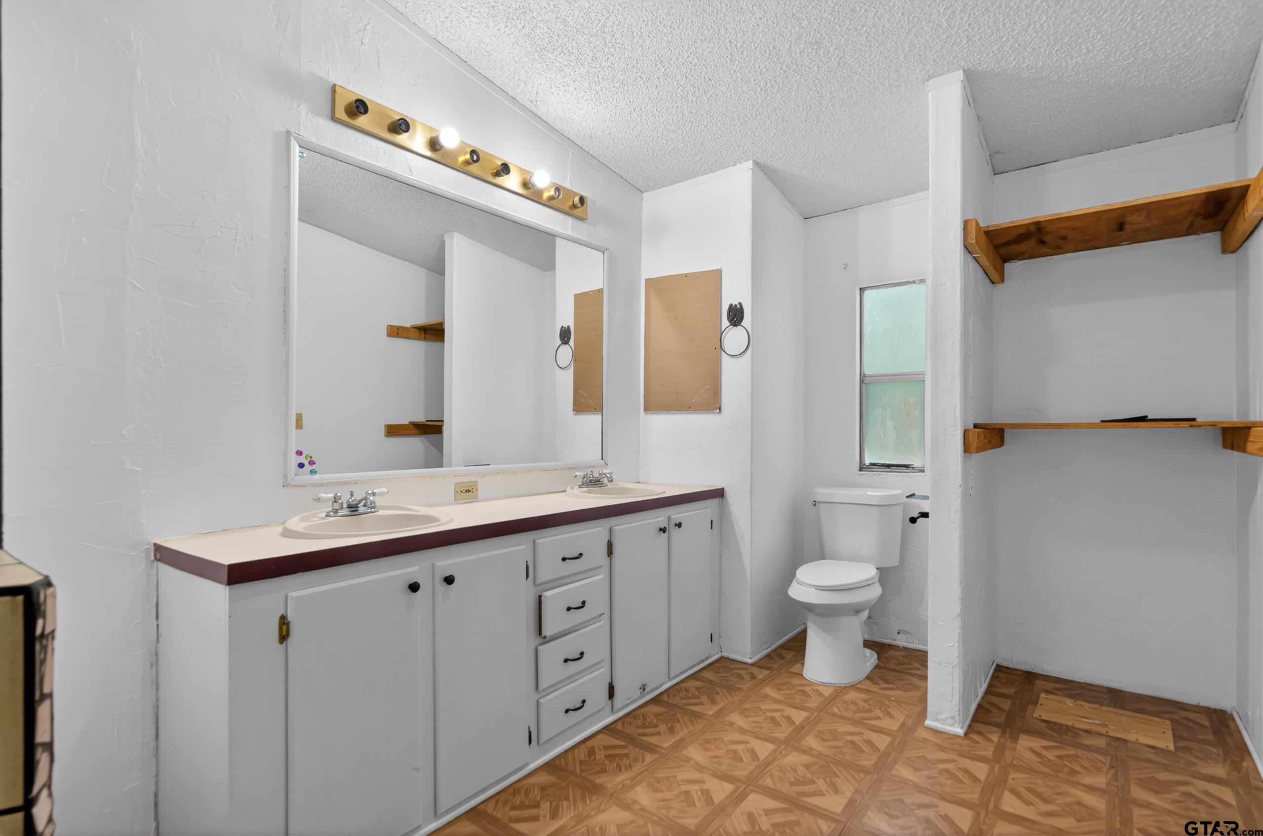 16091 Cedar Bay Dr