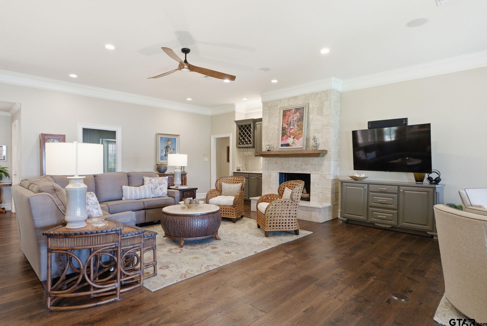 130 Marina Dr