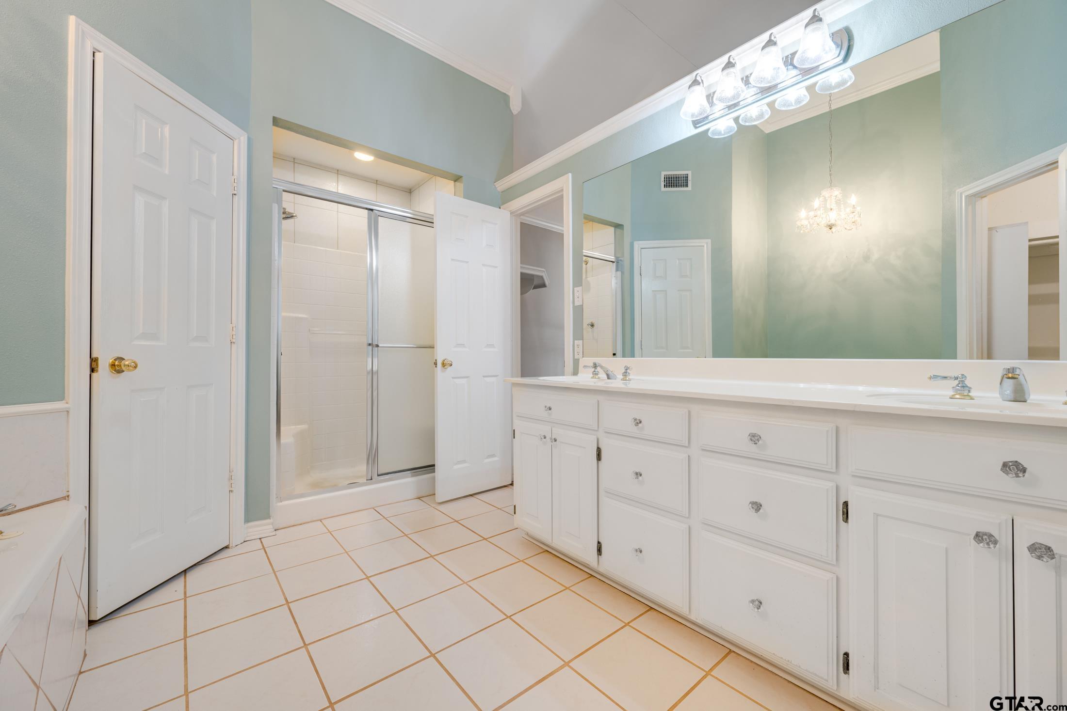 15815 Cedar Bay Dr