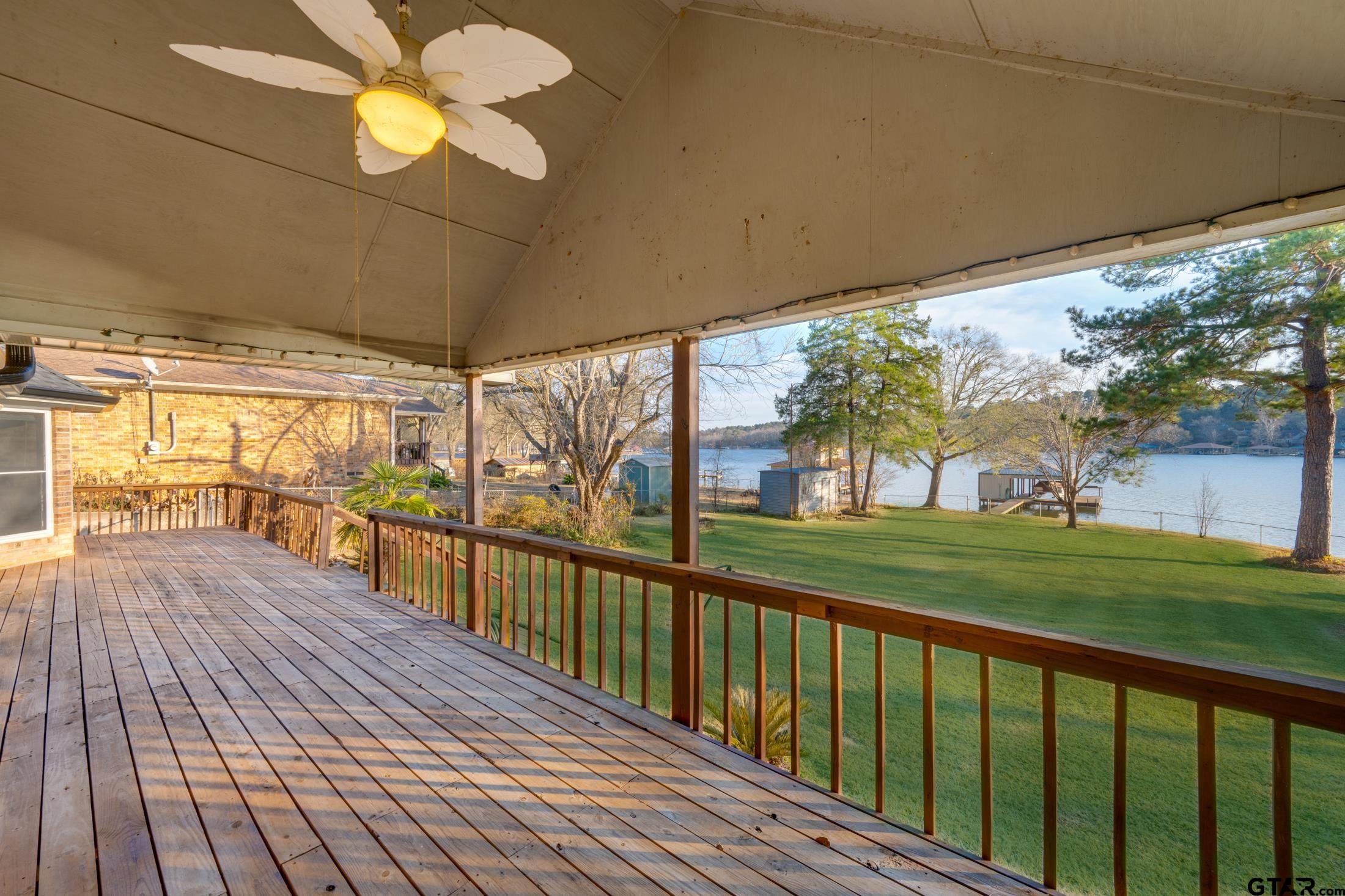 15815 Cedar Bay Dr