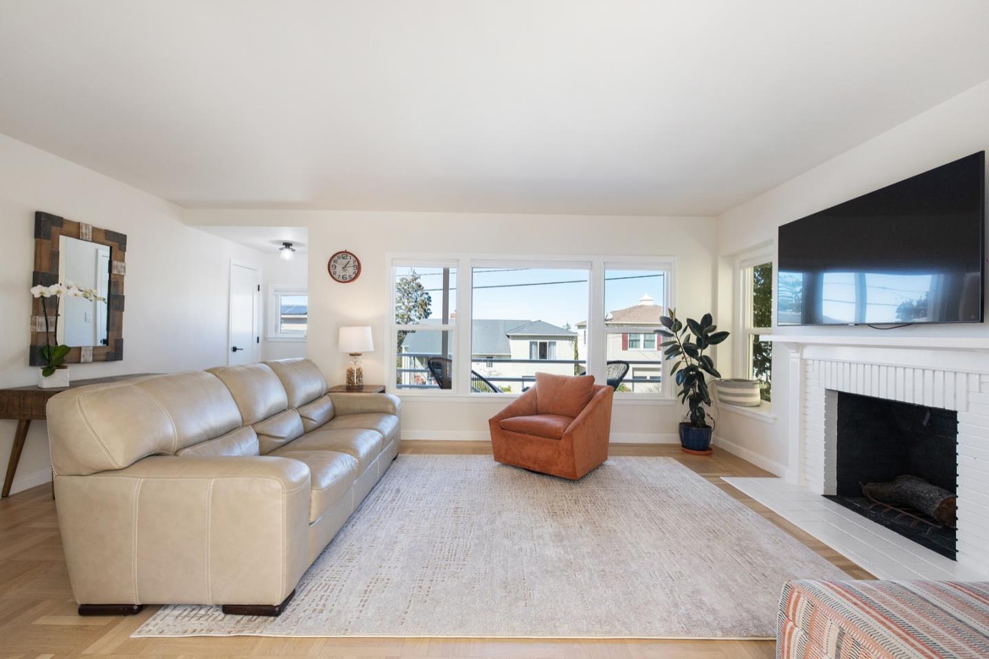 133 Burbank AVE