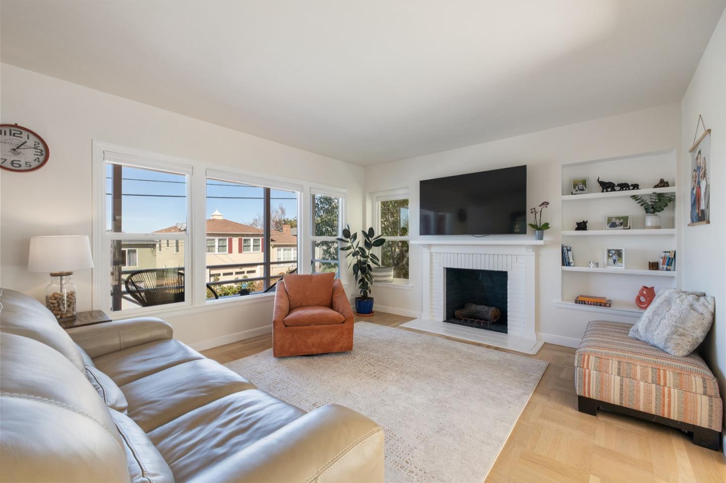 133 Burbank AVE