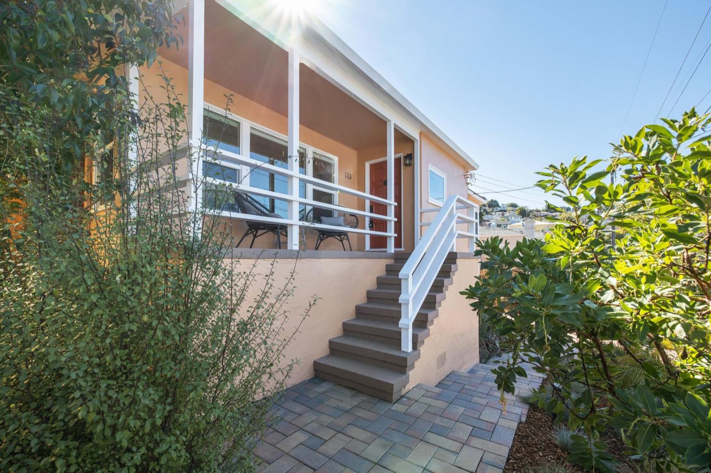 133 Burbank AVE