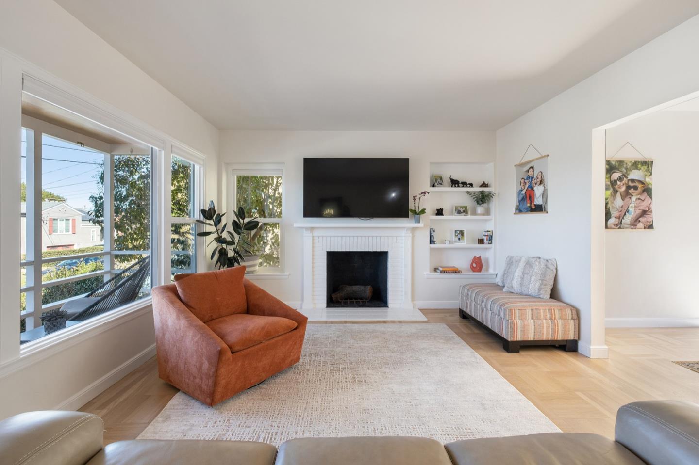 133 Burbank AVE