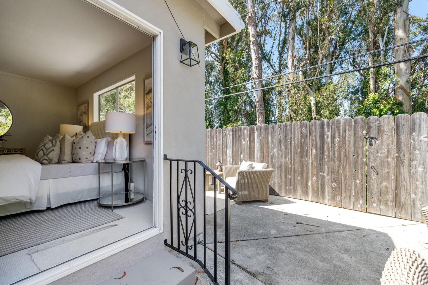 2514 Evergreen DR
