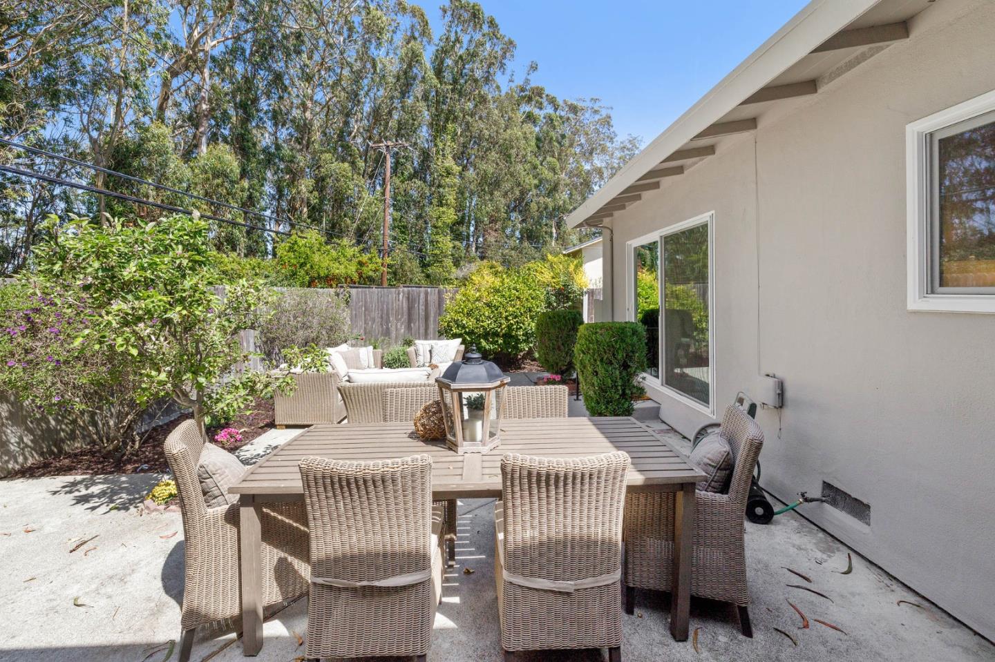2514 Evergreen DR