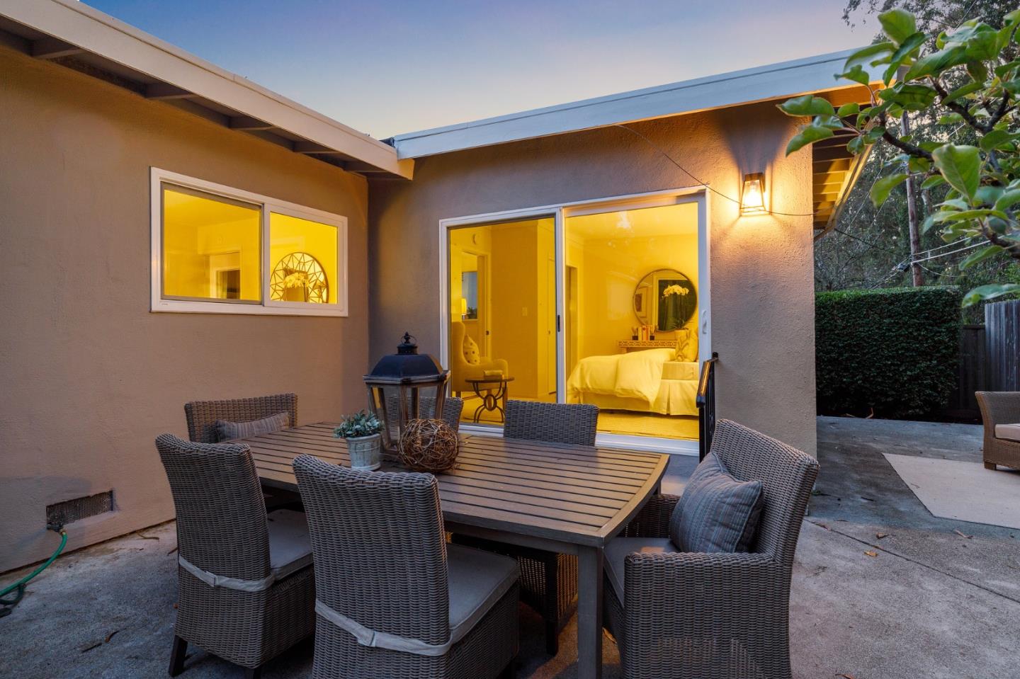 2514 Evergreen DR