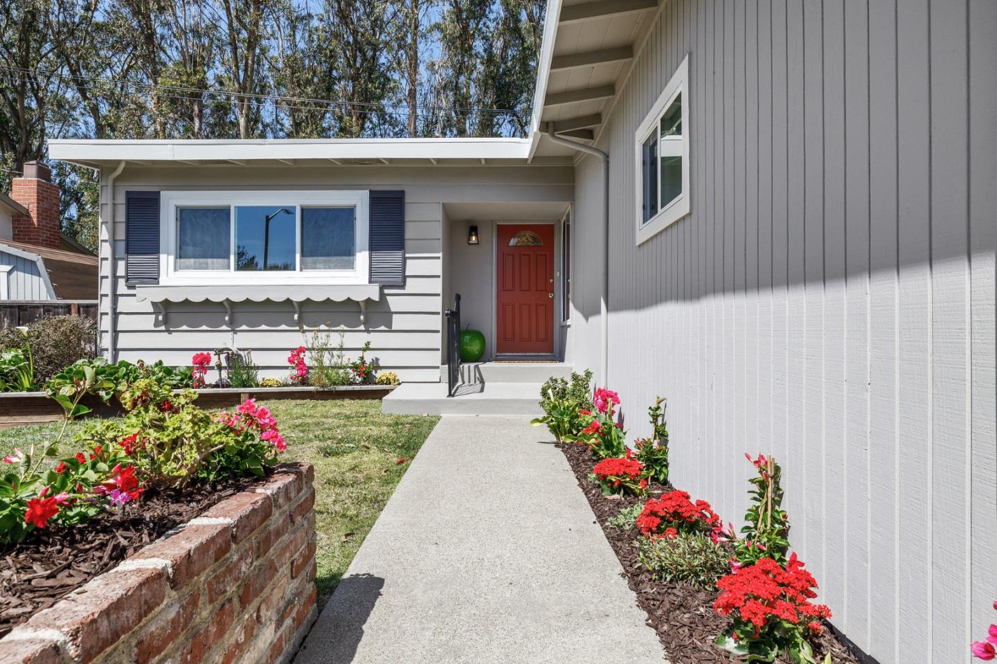 2514 Evergreen DR