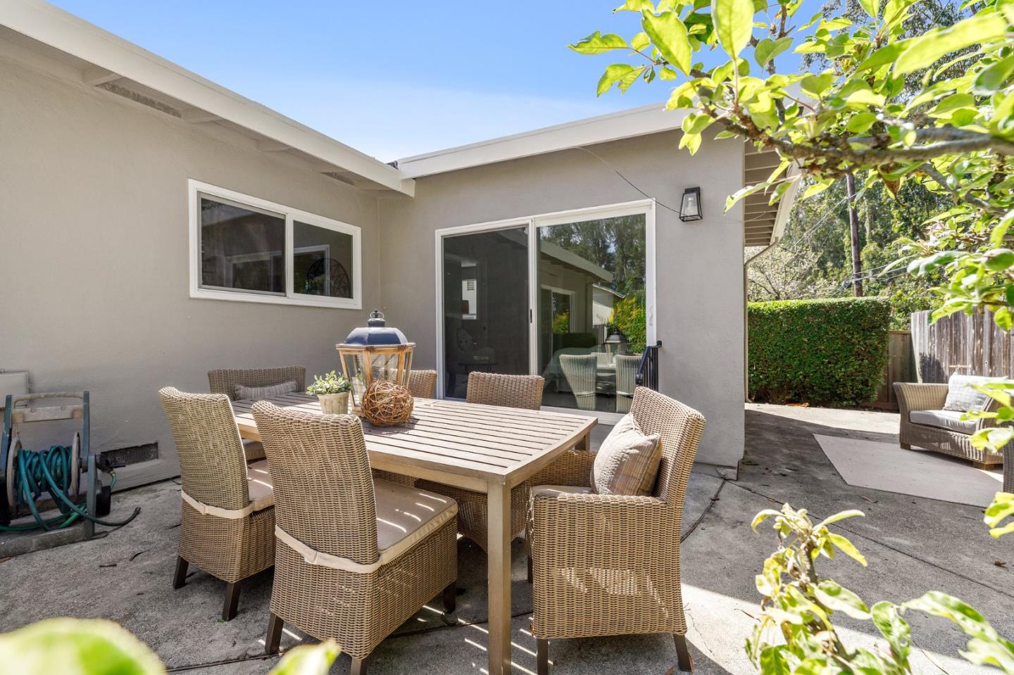 2514 Evergreen DR