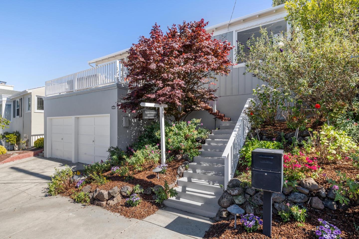4020 Bayview AVE