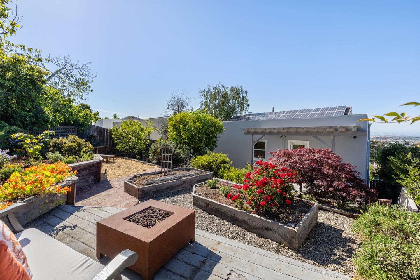 4020 Bayview AVE