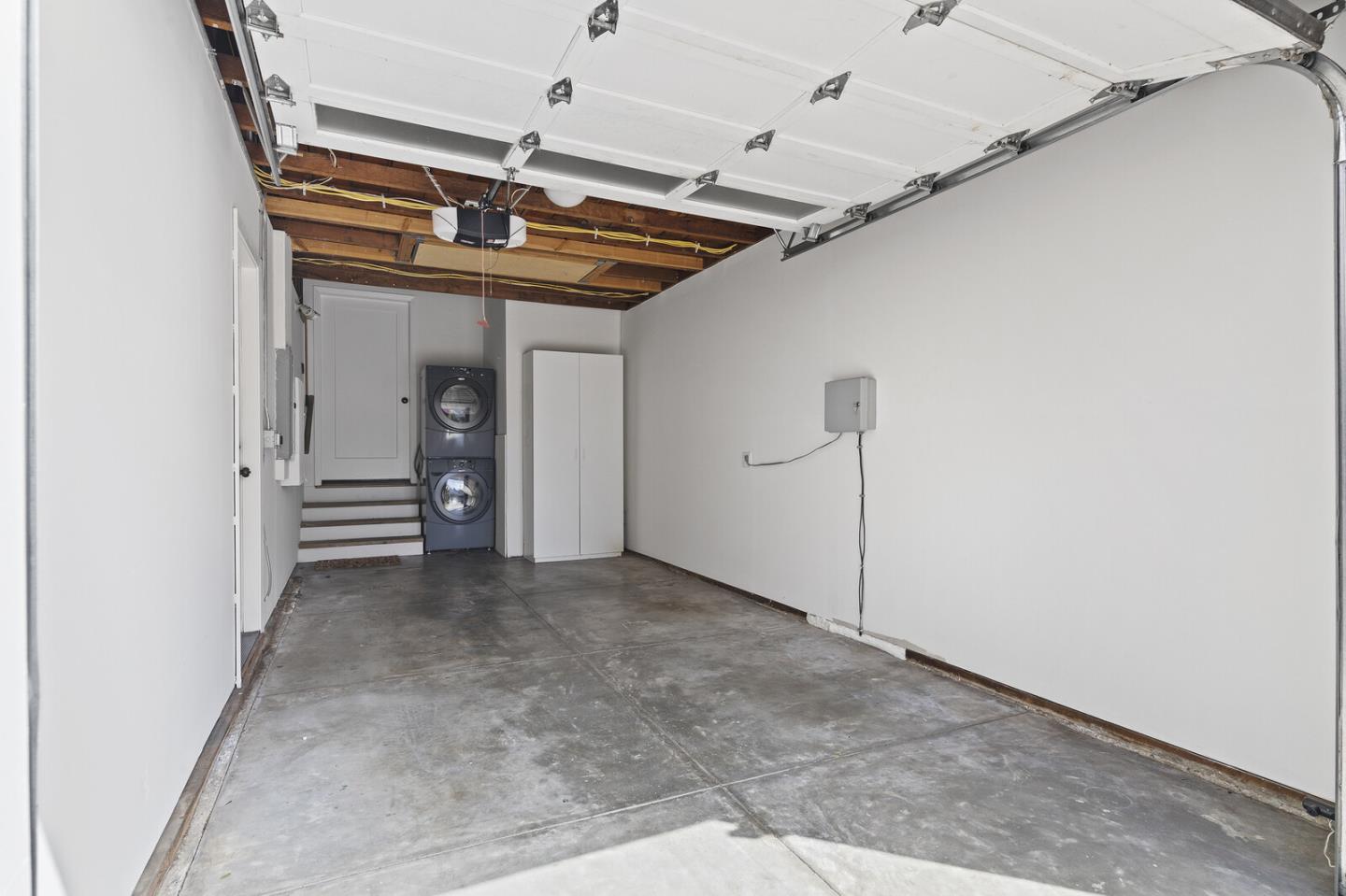 444 E Ellsworth CT