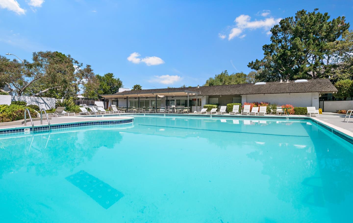 465 Fathom DR 104