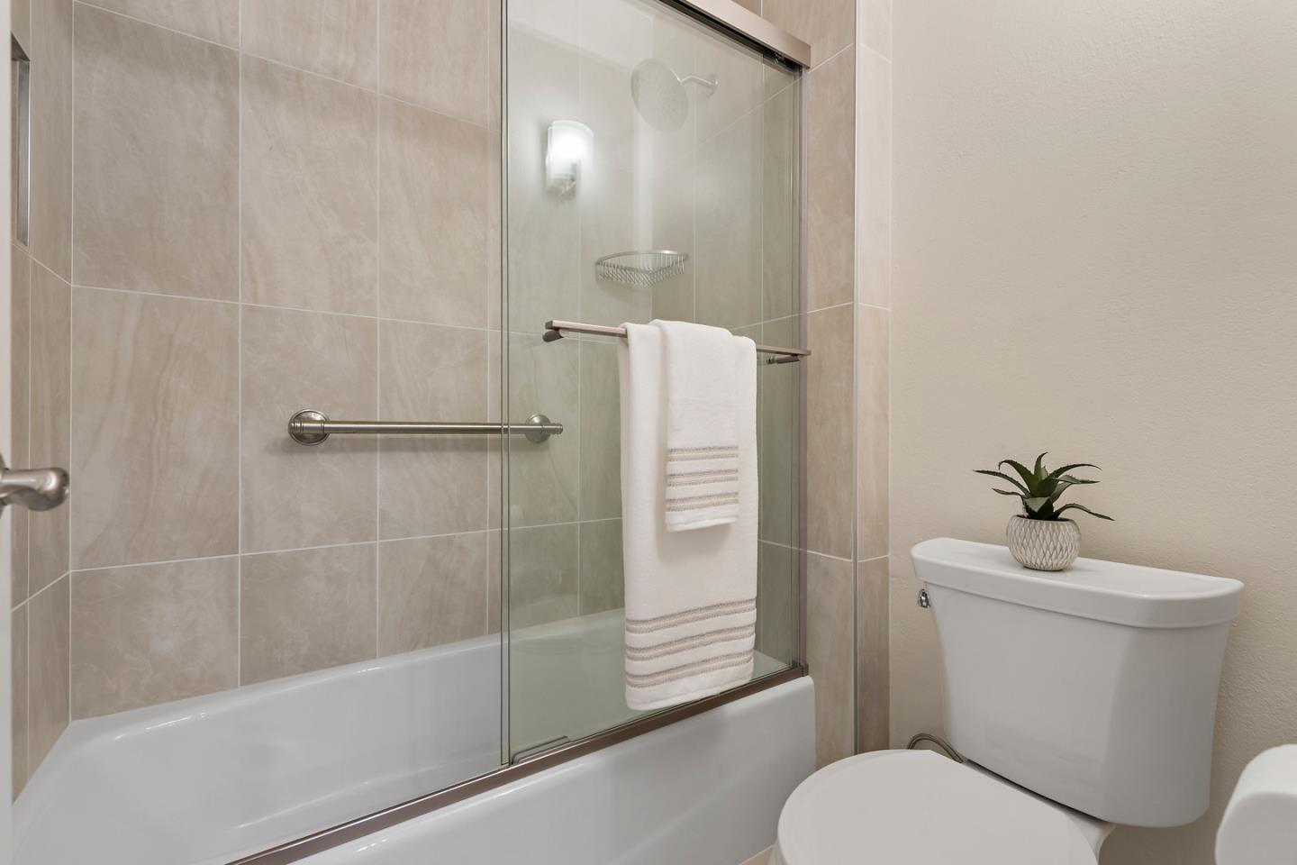 465 Fathom DR 104