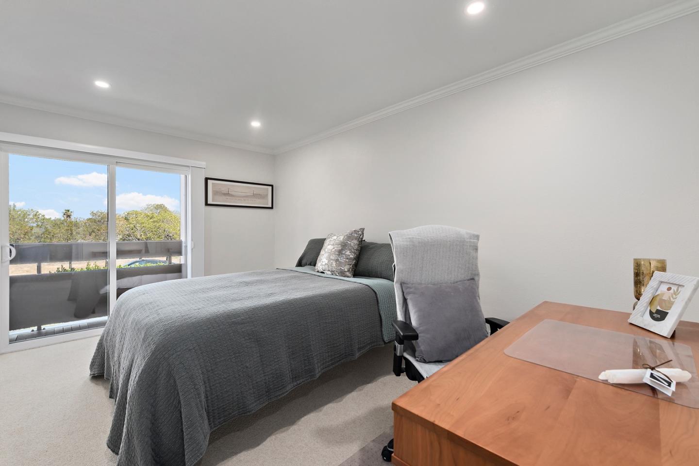 465 Fathom DR 104