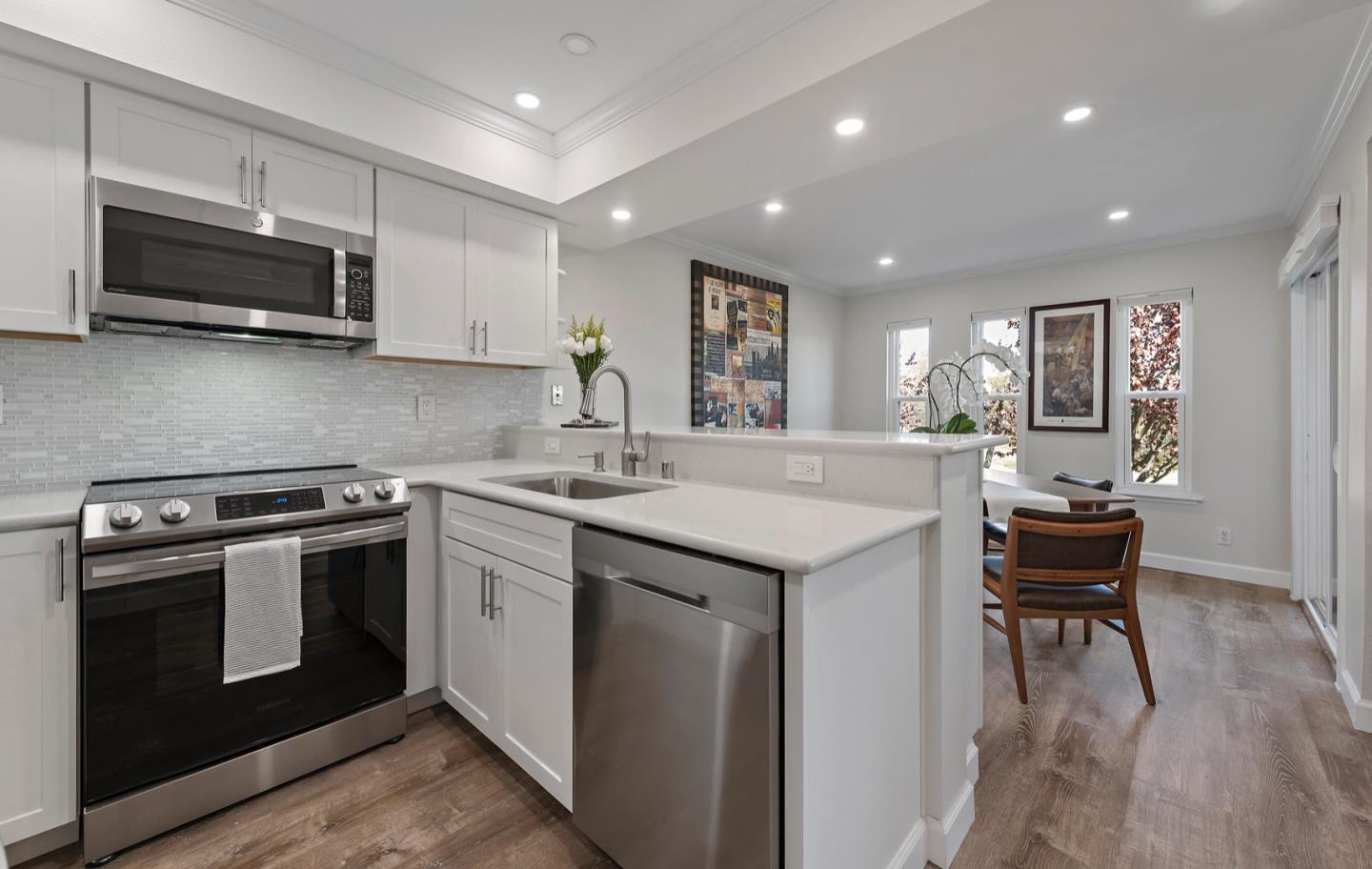 465 Fathom DR 104