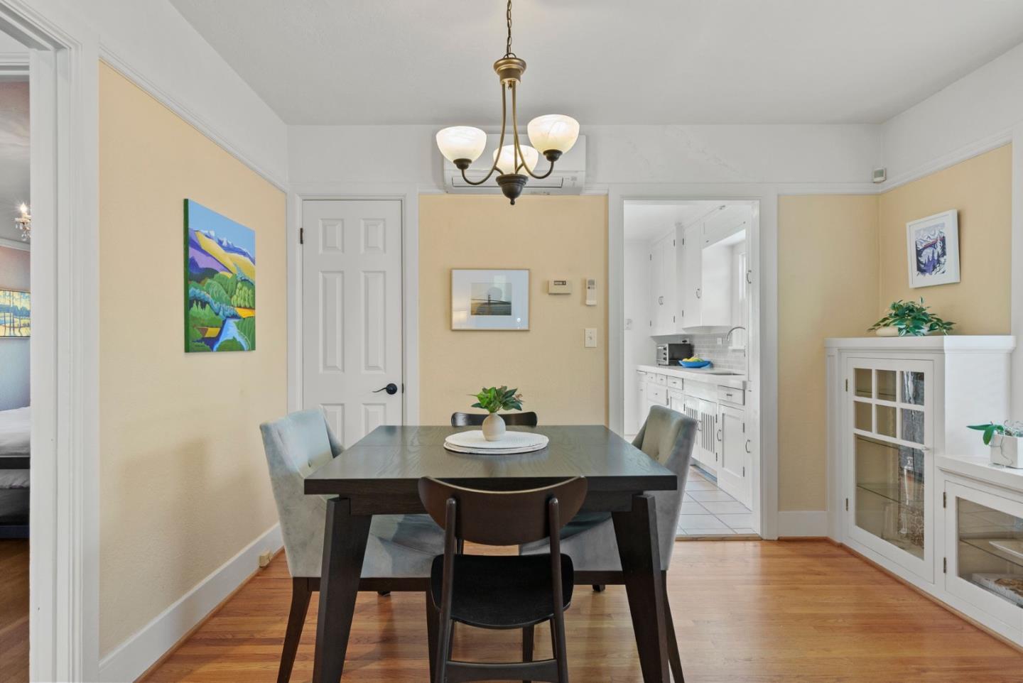 75 Grand ST