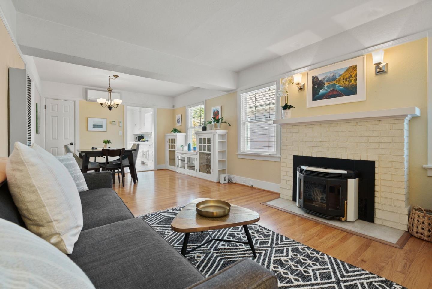 75 Grand ST