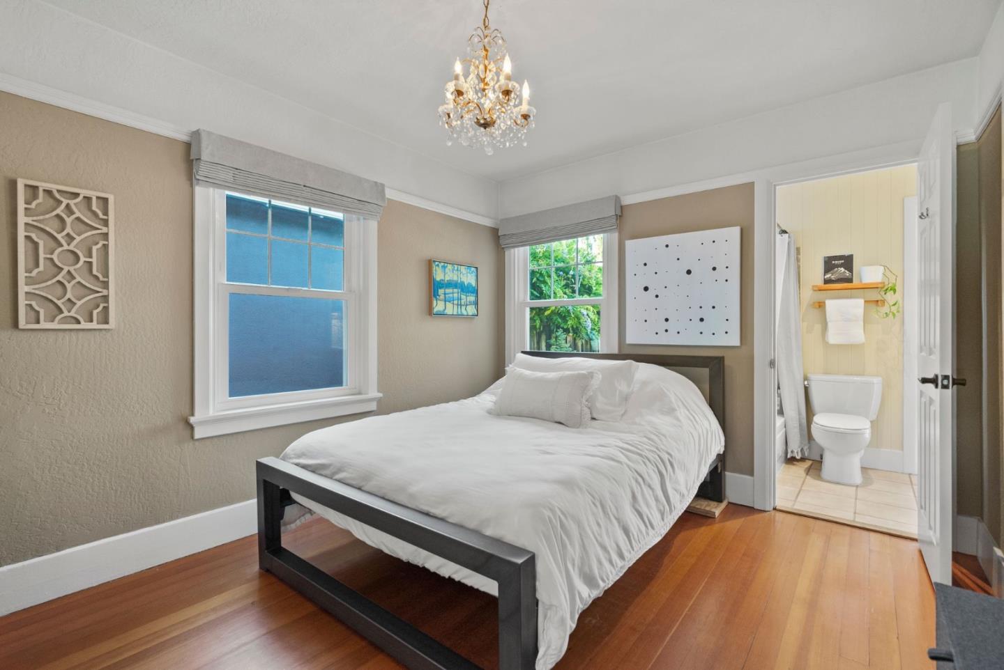 75 Grand ST
