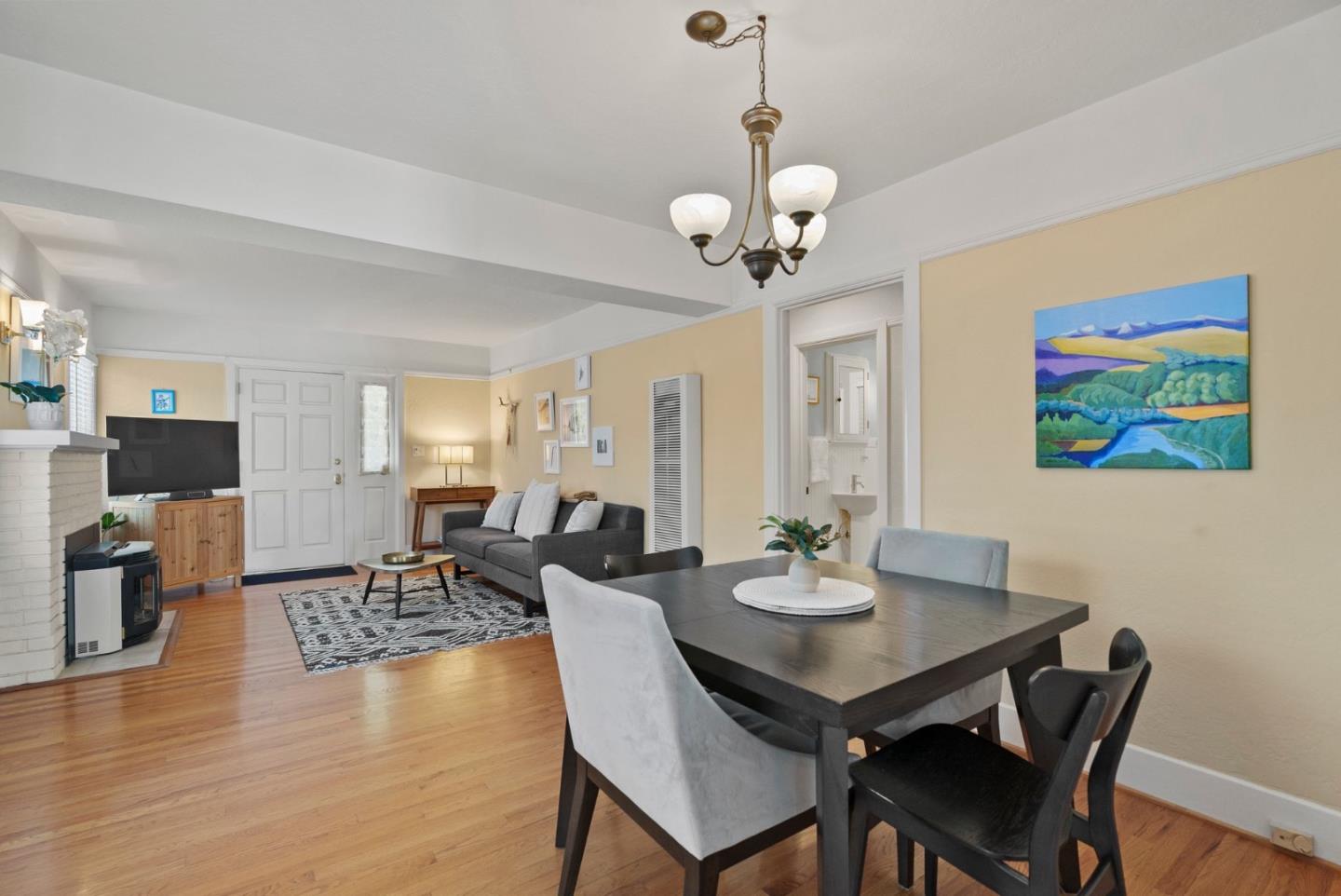 75 Grand ST