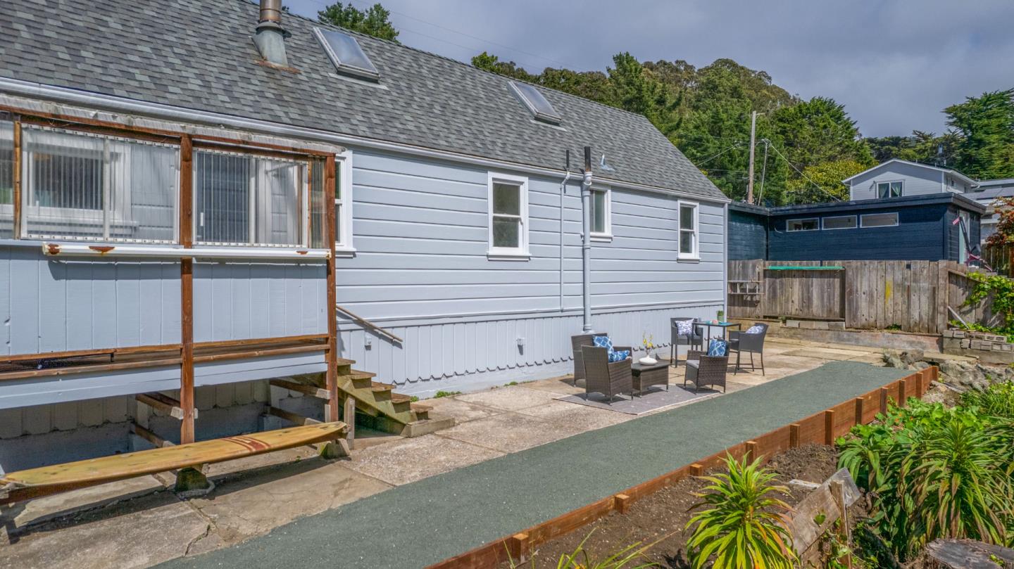 752 Rockaway Beach AVE