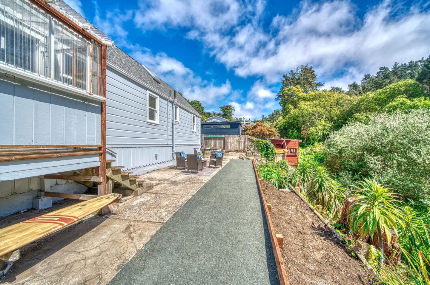 752 Rockaway Beach AVE