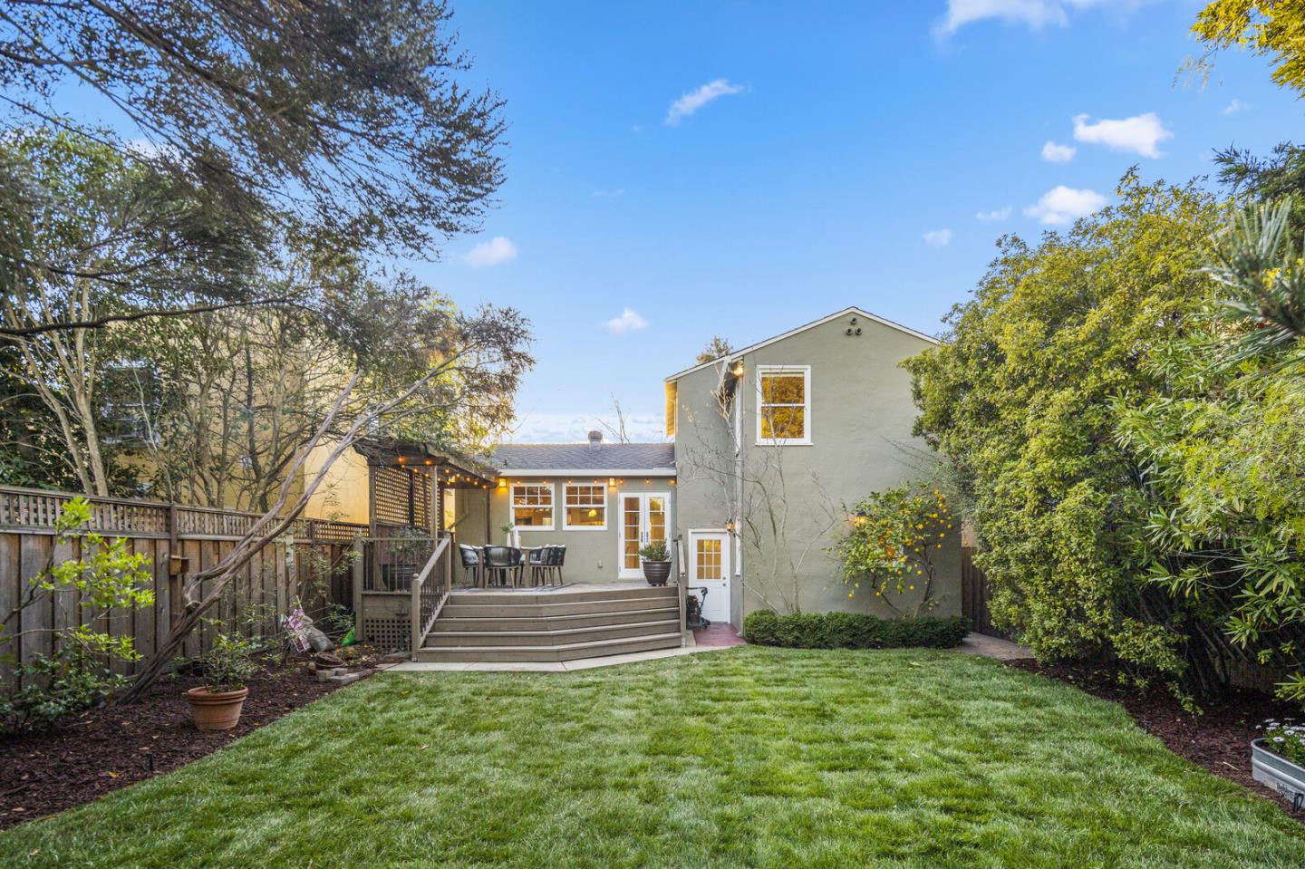 2617 Isabelle AVE