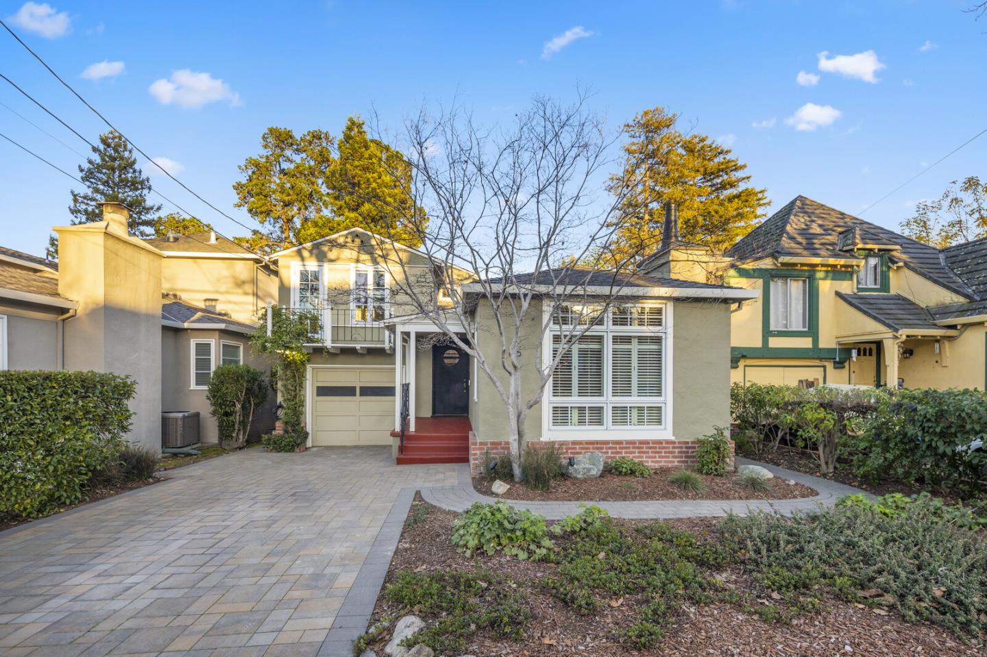 2617 Isabelle AVE
