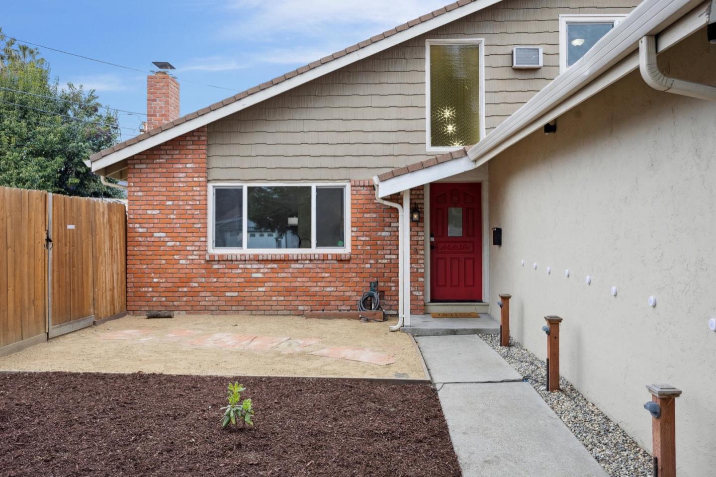 2521 Huron DR