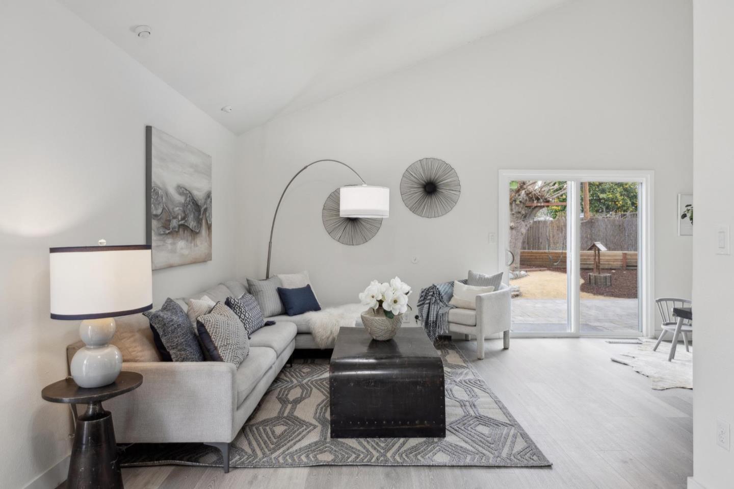 2521 Huron DR