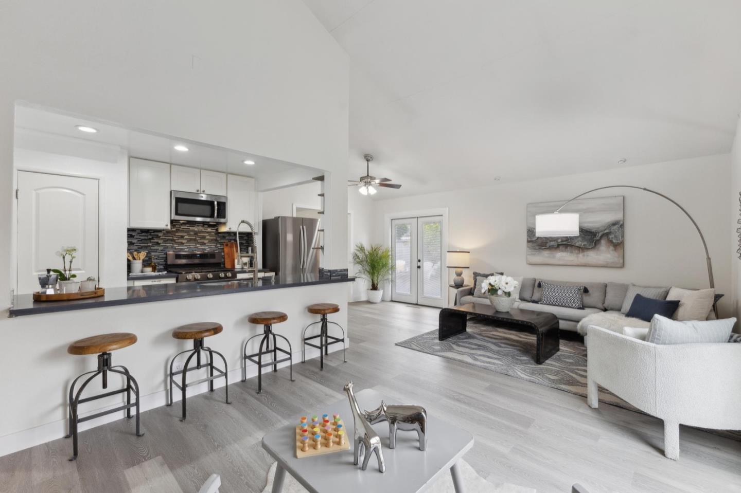 2521 Huron DR