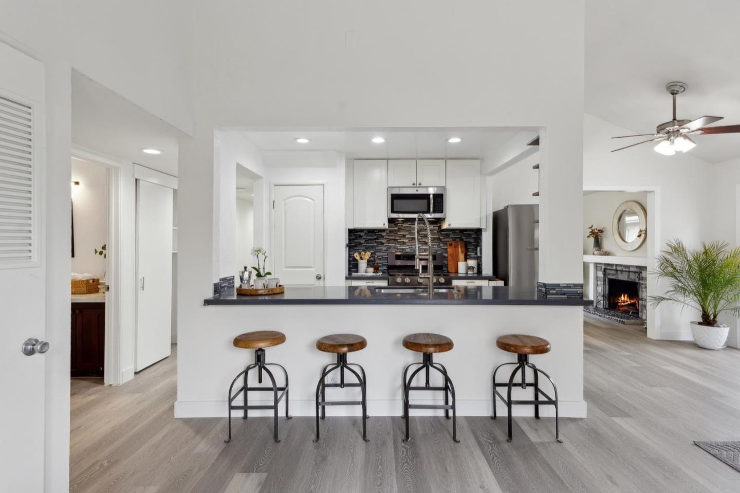 2521 Huron DR
