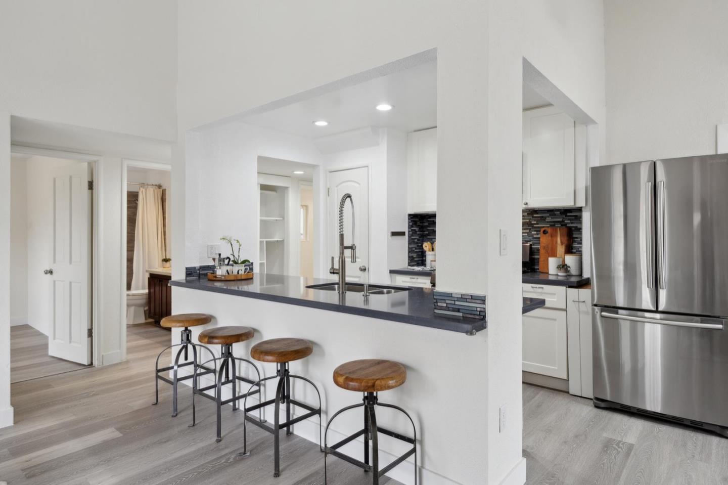 2521 Huron DR