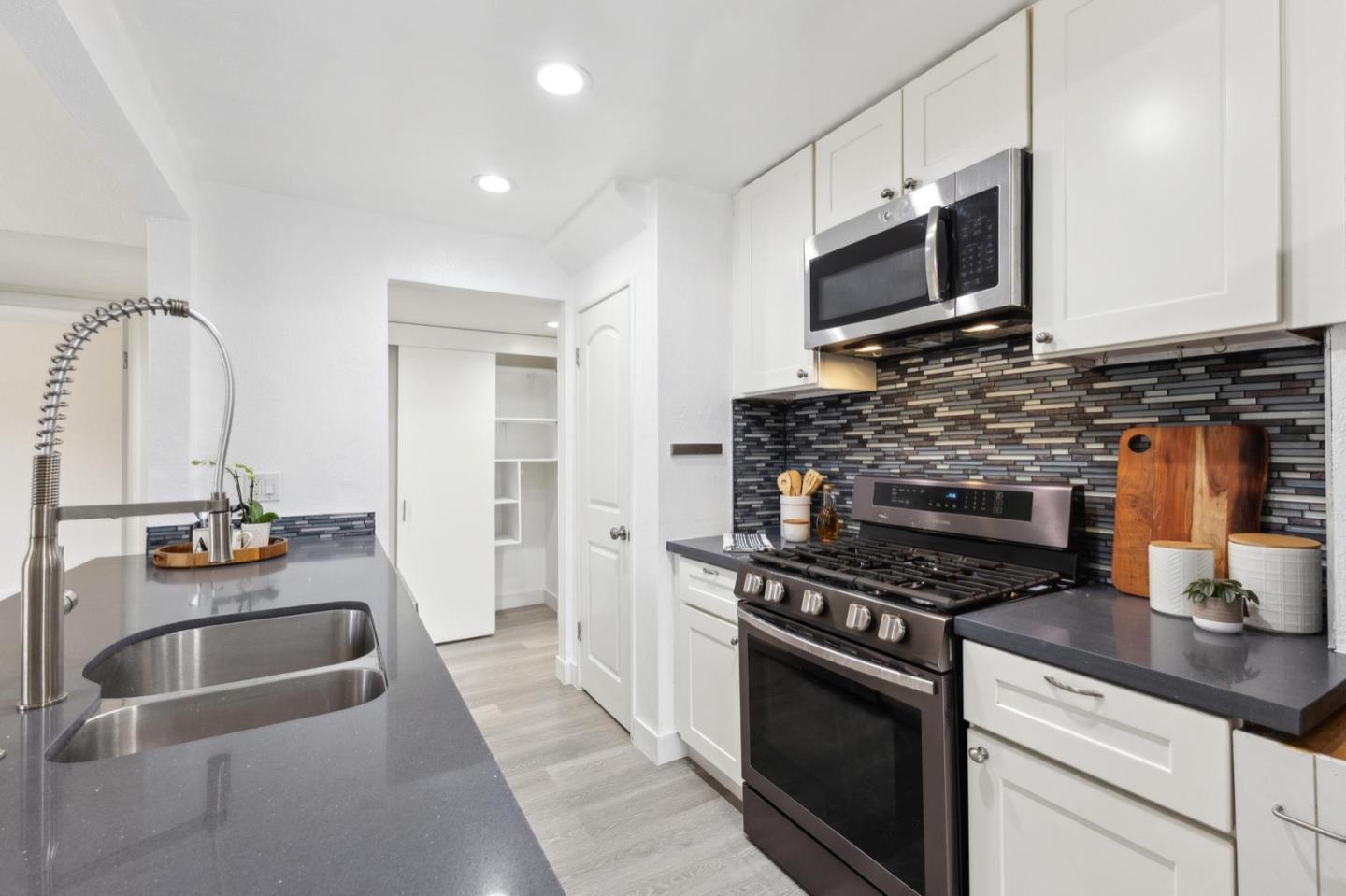 2521 Huron DR