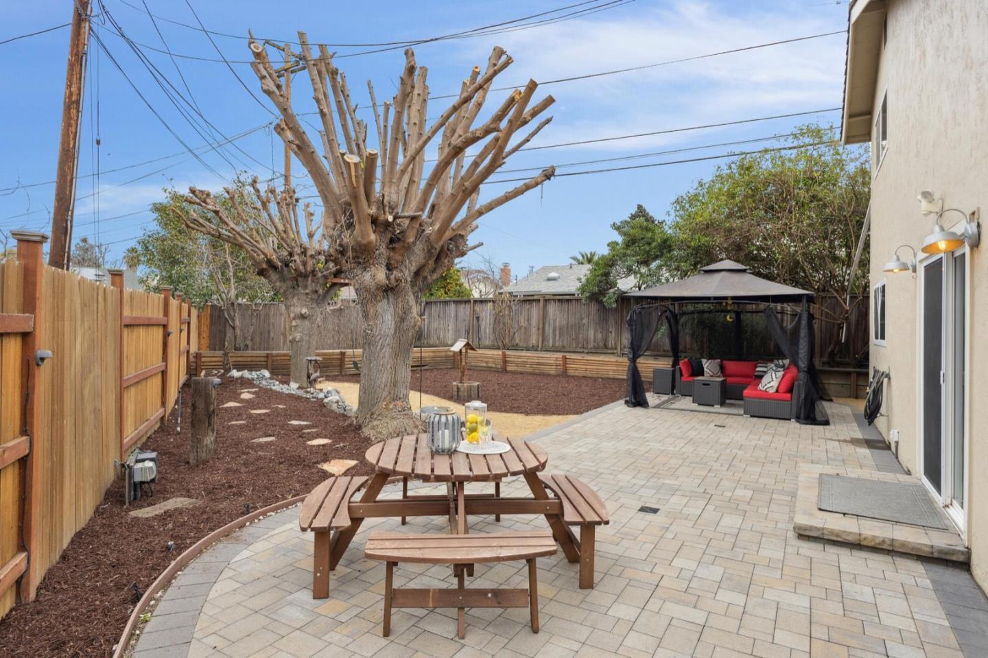 2521 Huron DR