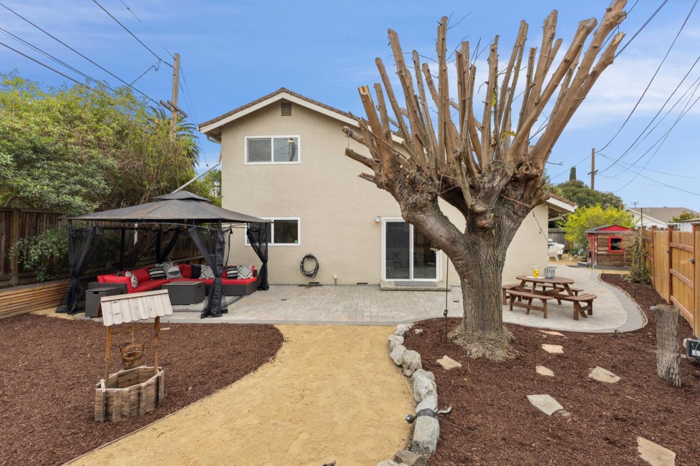 2521 Huron DR