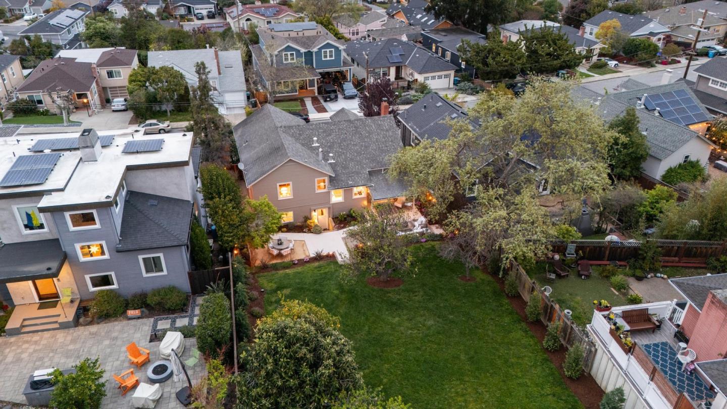 824 Orange AVE
