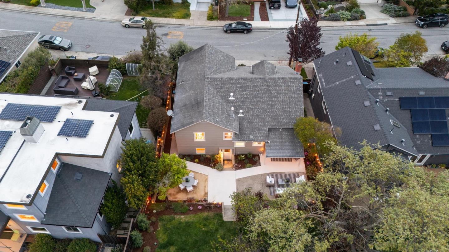 824 Orange AVE