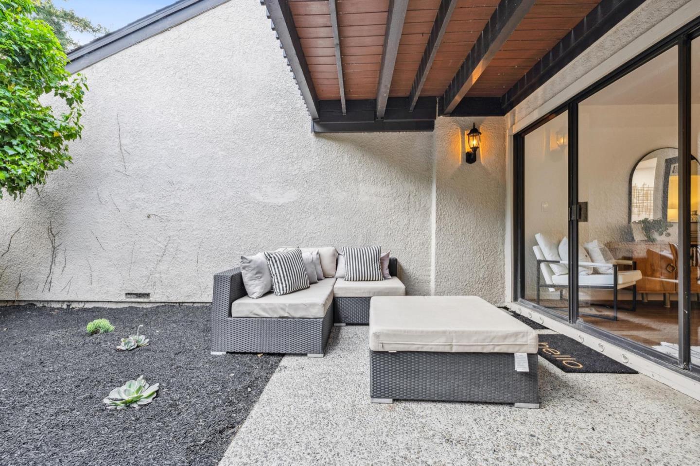 2327 Ticonderoga DR