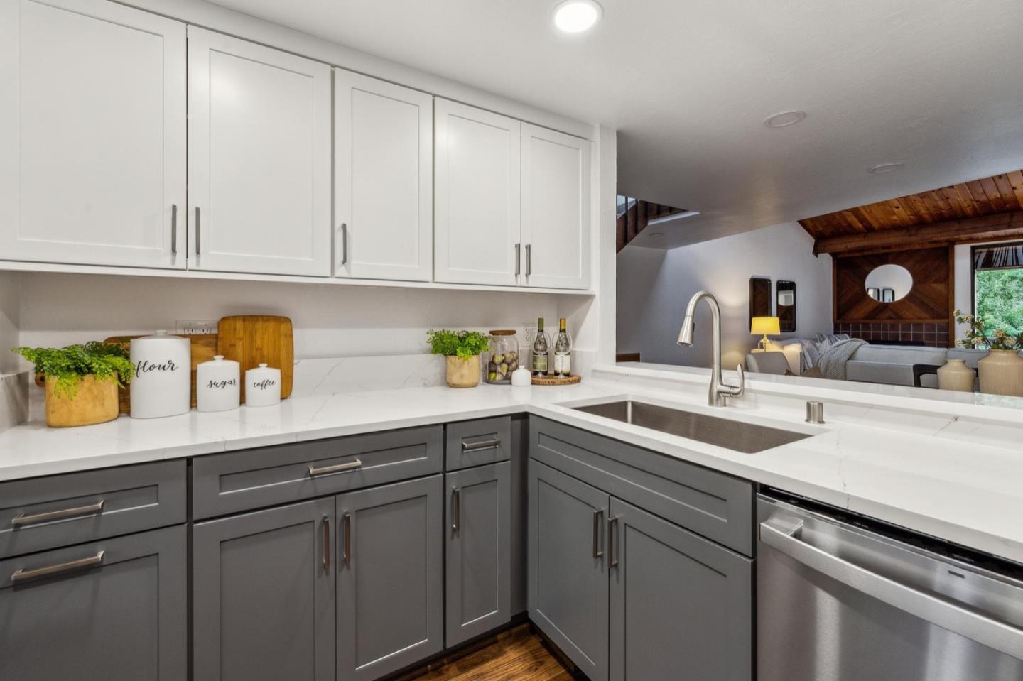 2327 Ticonderoga DR