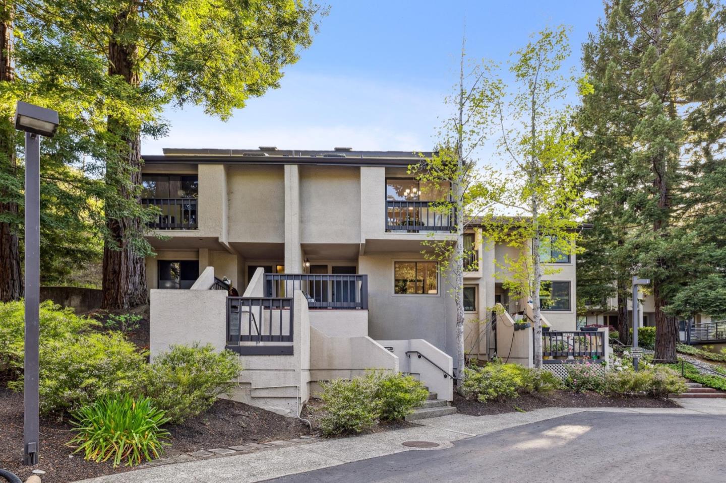 2327 Ticonderoga DR