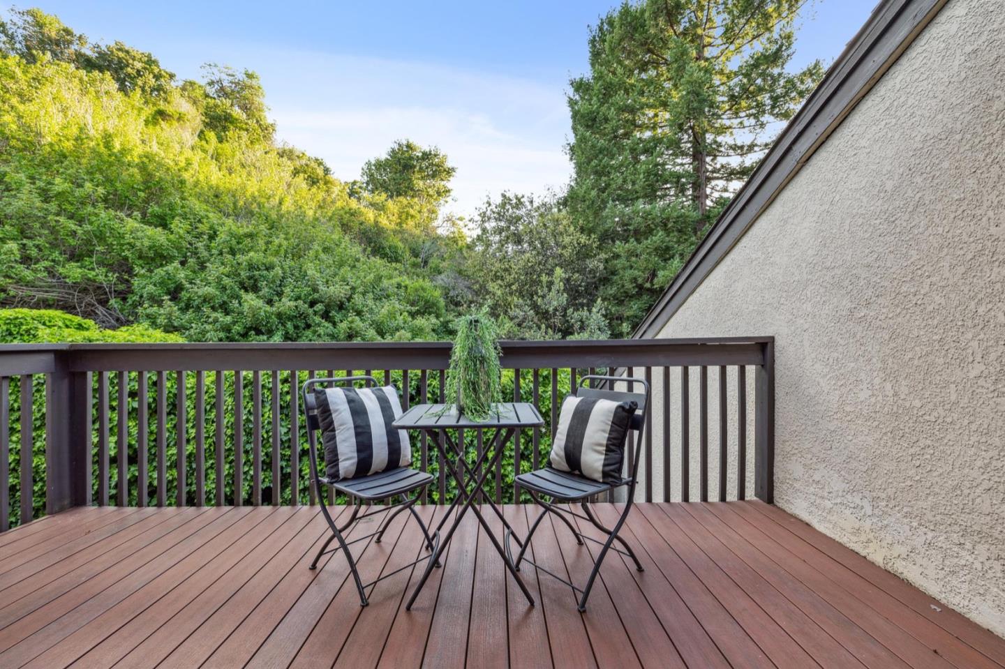 2327 Ticonderoga DR