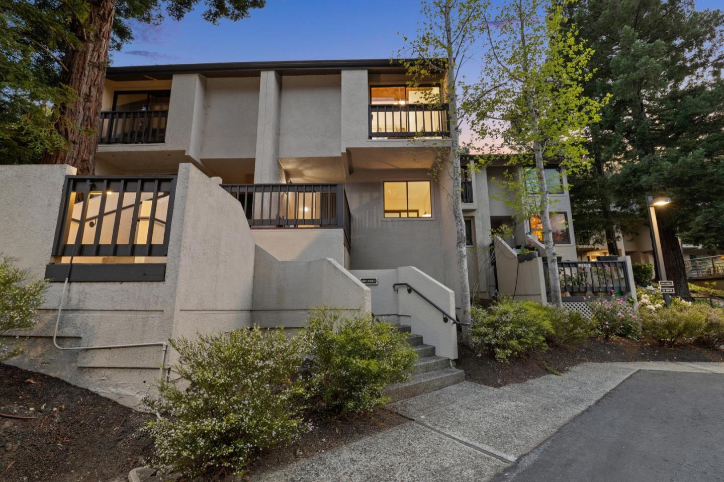 2327 Ticonderoga DR